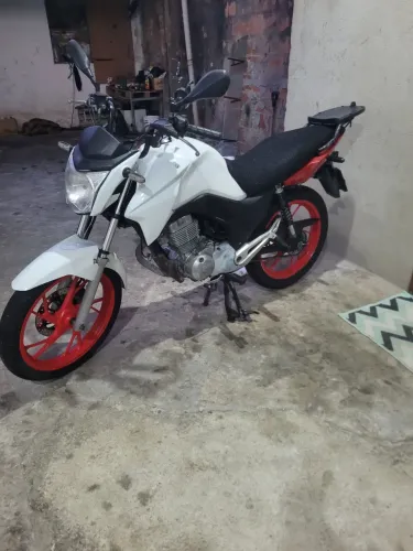 Titan 150 2015