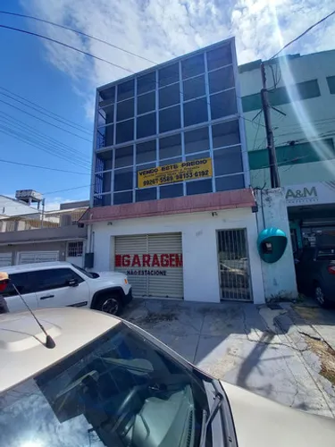 Prédio pra Venda na Comendador Clementino com 03 Andares