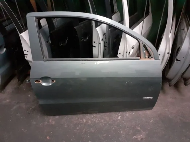 Porta dianteira direita da Saveiro G5, G6, G7 e G8 
