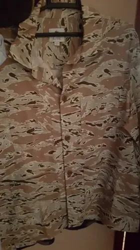Camisa Lacoste camuflada
