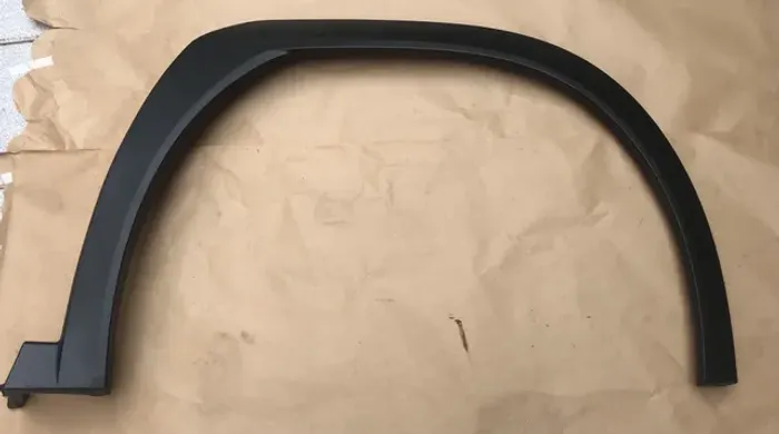 Moldura vão de roda Lexus Ux 