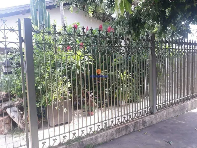 CASA EM PIRATININGA I 2 QUARTOS I 2 BANHEIROS I 1 SALA I 3 GARAGENS