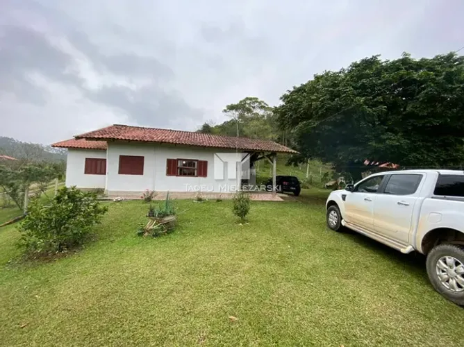 Sítio a venda em Canelinha!