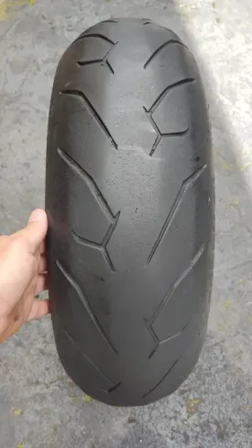 Pneu usado ( Vulcanizado na lateral )Pirelli Diablo Rosso2 180/55-17