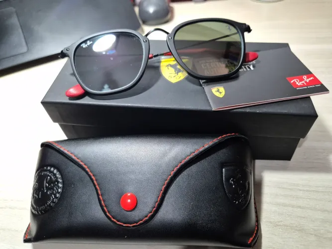 Rayban Ferrari 2448N