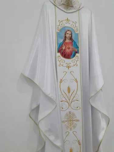 LINDA CASULA BRANCA SAGRADO CORAÇÃO DE JESUS