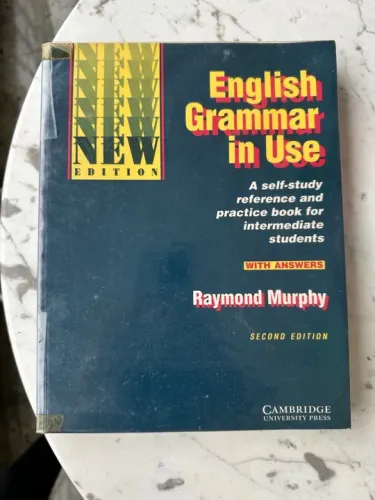 Livro de inglês: English Grammar in Use
