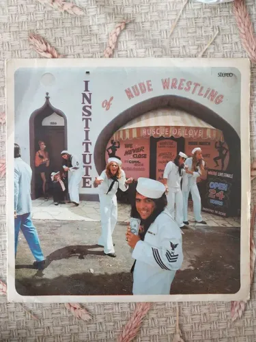 Disco de vinil ALICE COOPER muscle of love  1974 disco em bom estado de conservação 80 r