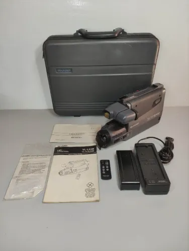 *Defeito LEIA* - Filmadora Sharp Modelo:vl-l63b Coleção 9c3 Preto (Usado)