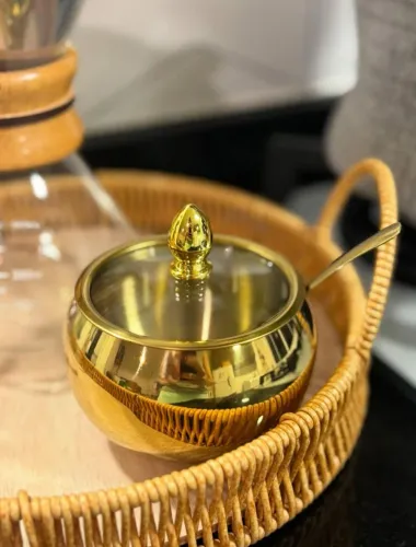 Açucareiro em aço inox dourado e colher 