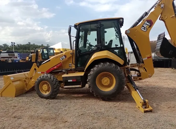 Retroescavadeira Caterpillar 416 ano 2025, 4x4, 0 hora, sem uso, em SP
