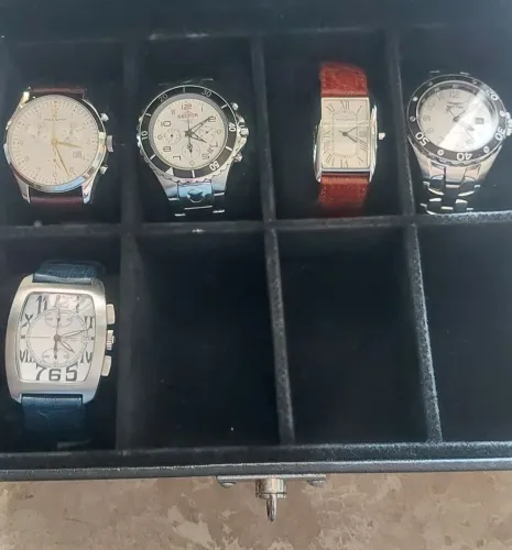 relógios de pulso cada