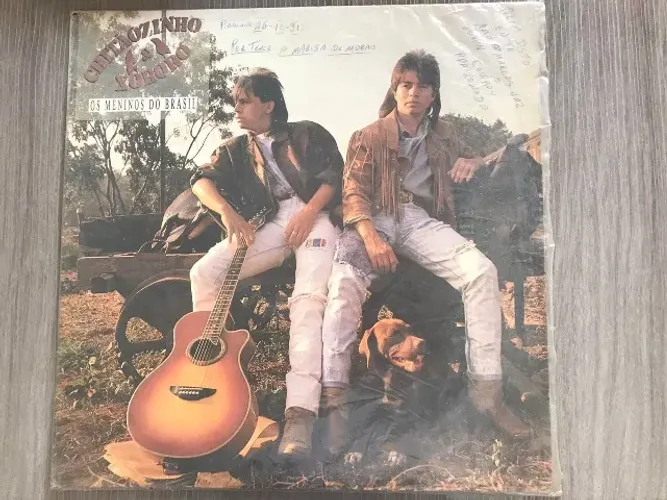 DISCO DE VINIL DA DUPLA SERTANEJA CHITÃOZINHO E XORORO