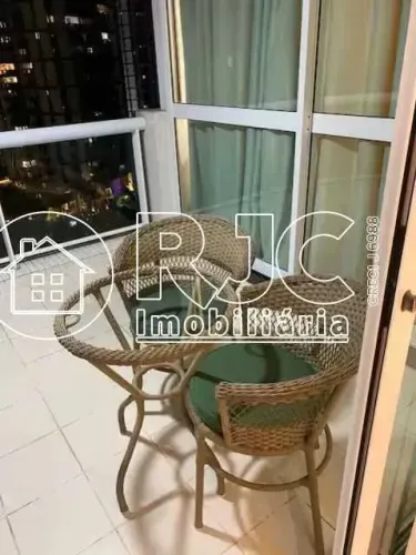 Imóvel para venda possui 52 metros quadrados com 1 quarto em Barra da Tijuca - Rio de Jane