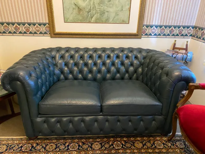 Sofá 2 lugares Chesterfield 