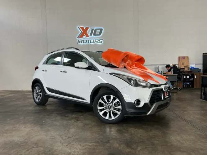 Hyundai HB20X Premium 1.6// 1 ANO DE GARANTIA
