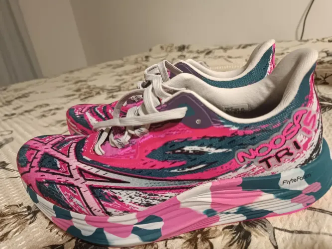 Tênis Asics Noosa Tri 12 - Feminino - Colorido