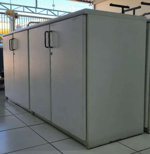 Armário de Escritório Industrial Balcão 4 Portas 2 metros Com Prateleiras Reforçado Barato
