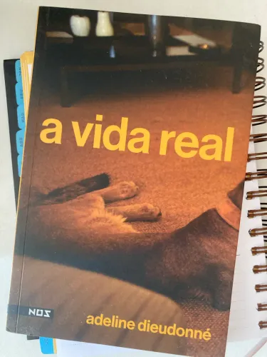 Vendo livro A vida Real