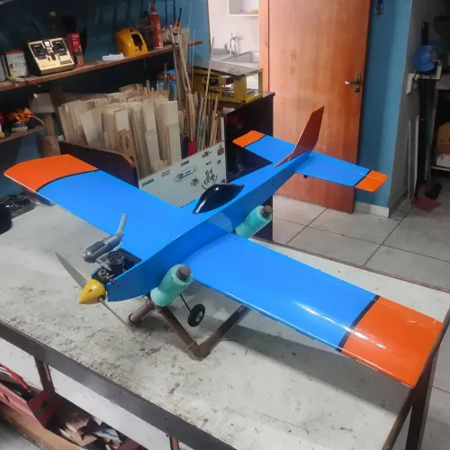 Aeromodelo Skyrider c/ servos + .46