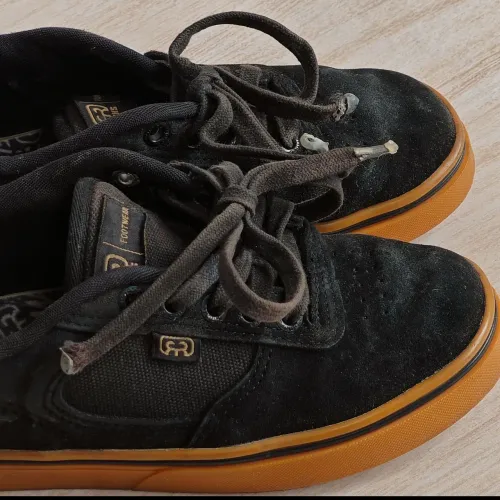 Tênis Hocks Preto com Solado Caramelo - Tamanho 34 