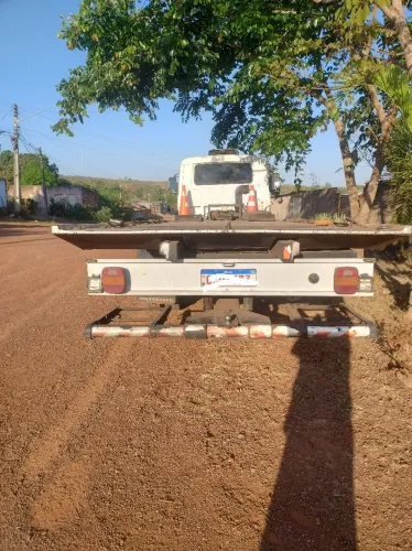 Caminhão 8.150 ano 2000