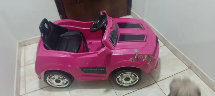 Vende-se carrinho elétrico infantil 