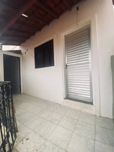 ALUGO CASA solta/ DUPLEX COM 2/4 *74