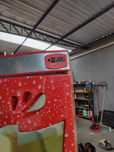 Vende -se cervejeira metalfrio 