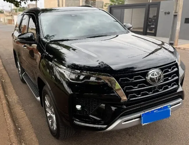 Toyota Hilux SW4 SRX 4X4 2.8 TDI 16V Dies. Aut. 2023