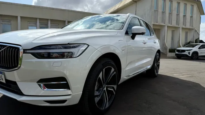 Volvo XC-60 XC 60 T-8 Híbrido Momentum 2.0 5P 2021