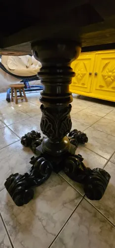 Mesa Antiga em Madeira