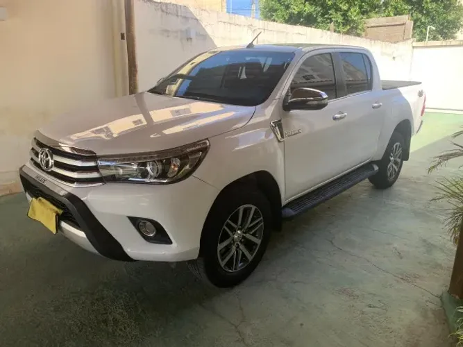 Toyota Hilux CD SRX 4X4 2.8 TDI 16V Diesel Aut. 2017