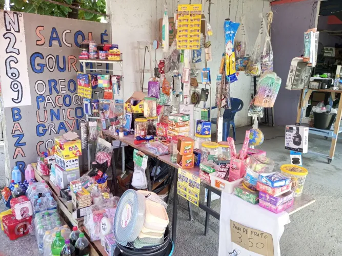 Artigos de Bazar e papelaria , material hidráulico elétrico