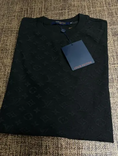 Camiseta Louis Vuitton lançamento