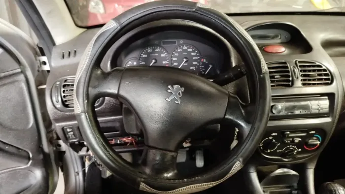 Volante Peugeot 206