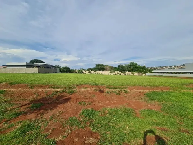 Venda de Terreno / Condomínio na cidade de Araraquara