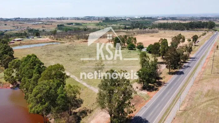 Imóvel para venda possui 36mil m2