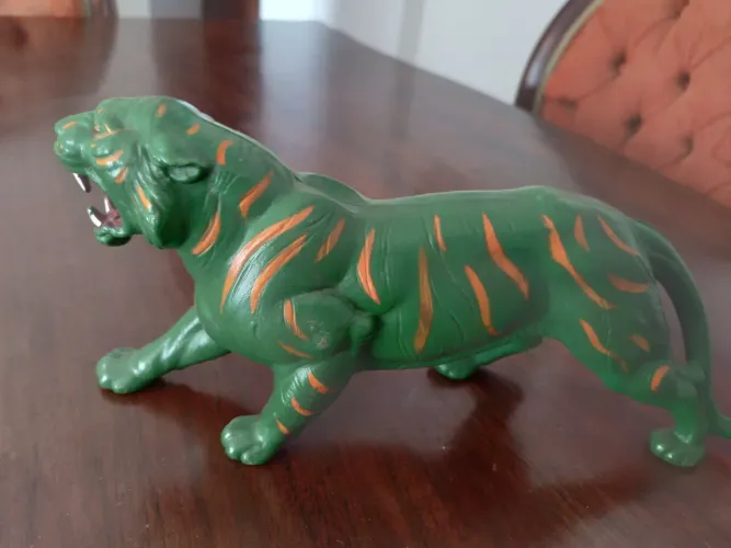 Gato guerreiro anos 80