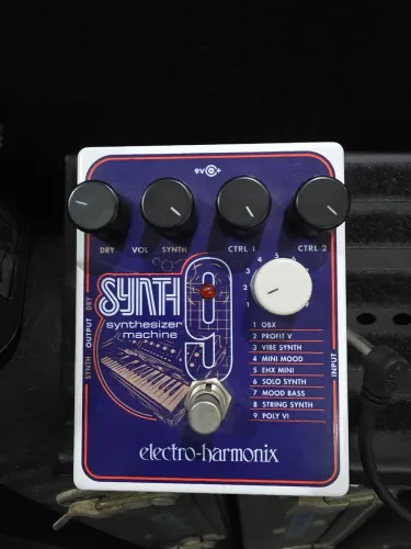 Pedal EHX Synth 9 Synthetizer Machine