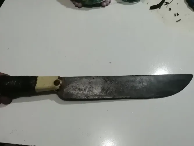 Faca antiga grande sem marca, leia!