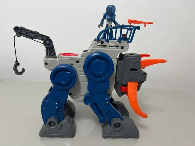  Mamute Transporte Ataque Cósmico Imaginext. Anda e lança disco