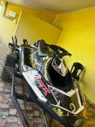 Jet Spark com rê , escada , Escap esportivo 