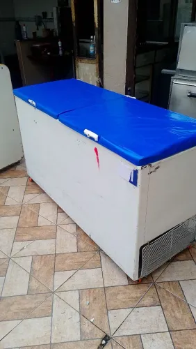 Freezer Metal Frio Porta Cega e expositora e outro da Fricon muito novo !!!