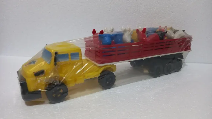 Brinquedo antigo Caminhão transporte de animais IFA