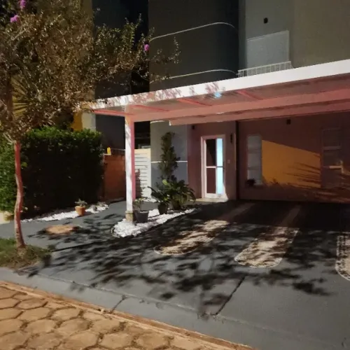 ALUGO CASA EM CONDOMINIO