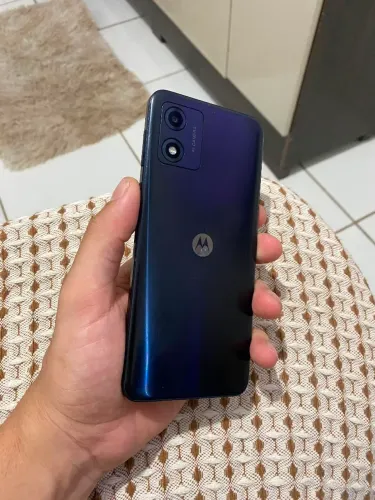 Celular Moto E13