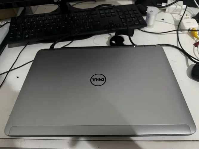 Notebook Dell i7 8GB Placa de Video Dedicada