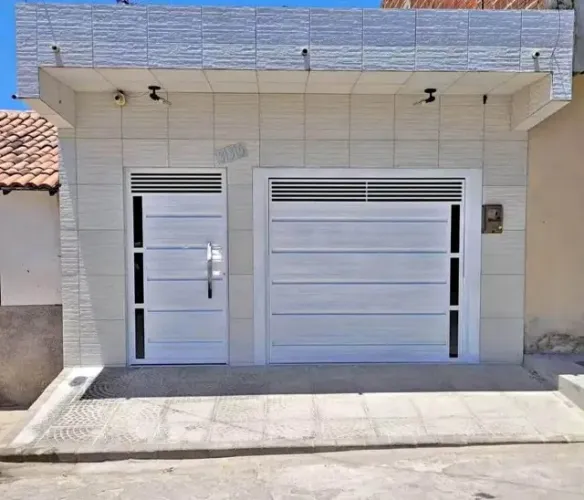 CASA DISPONÍVEL NO BACANGA