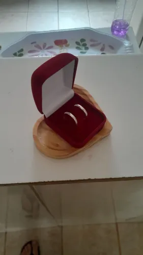 Par de Alianças (nunca usadas)